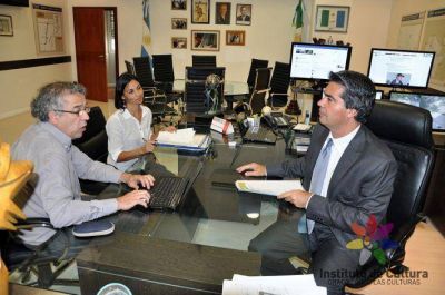 Capitanich y P�rez avanzaron en una agenda de trabajo para afianzar el Plan de Cultura 2015