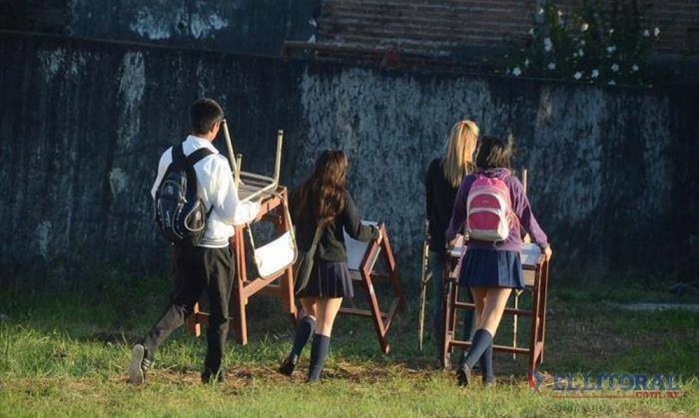 El 80% de los alumnos del Piragine volvieron a clases despu�s del incendio