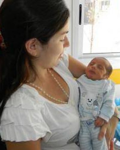 Seis meses de licencia por maternidad para estatales riojanas