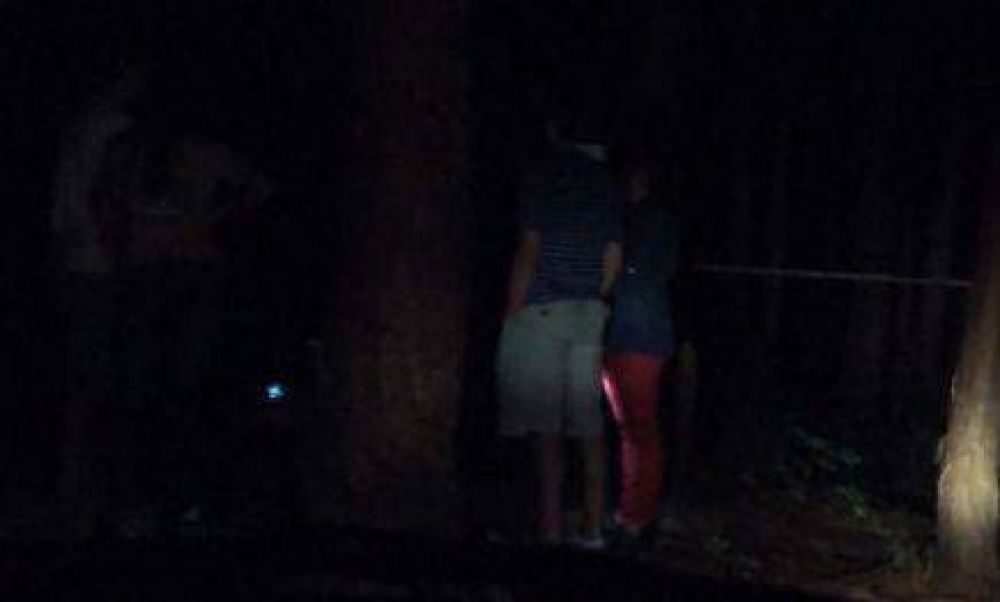 Femicidio de Cuba: Vieron al asesino al lado del cuerpo, con el cuchillo en sus manos