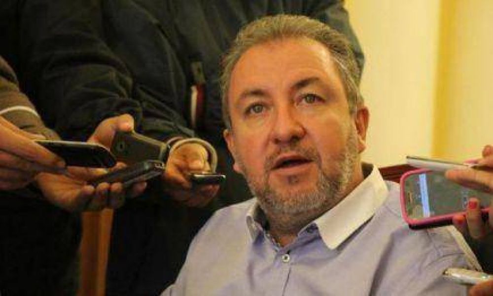 Franco anunci� que se incorporar�n 900 polic�as, �pero nunca alcanza�