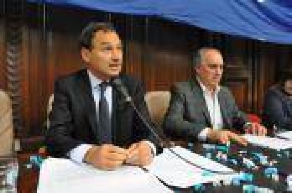 Bruera inaugur� el per�odo 72� de sesiones ordinarias en La Plata
