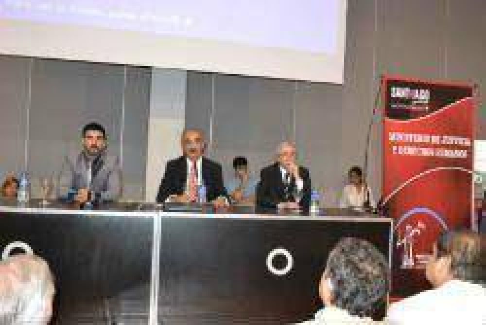 Desarrollaron la jornada de Actualizaci�n sobre el Nuevo C�digo Civil y Comercial de la Naci�n