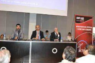 Desarrollaron la jornada de Actualizaci�n sobre el Nuevo C�digo Civil y Comercial de la Naci�n