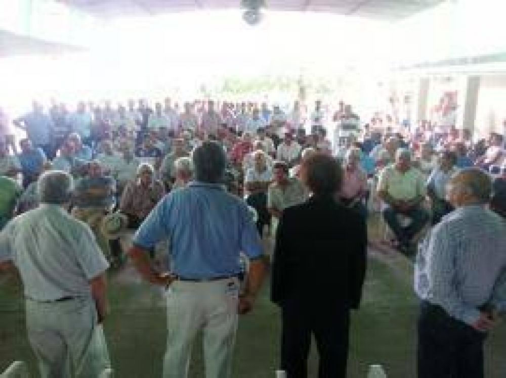 Ca�eros piden reuni�n con Alperovich y planean un piquete en el centro