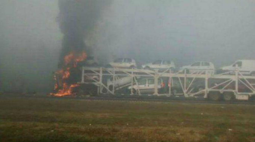 Tragedia en la autopista Buenos Aires-Rosario: dos muertos por un choque m�ltiple