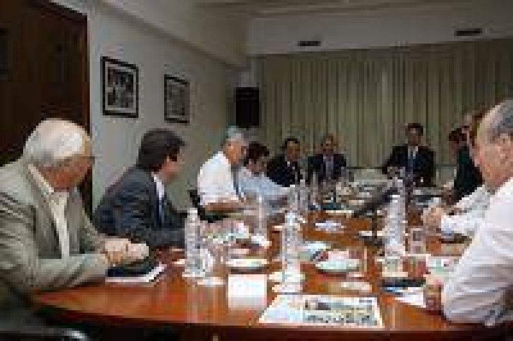 De Vido recibi a 13 intendentes de la sexta seccin de la provincia de Buenos Aires