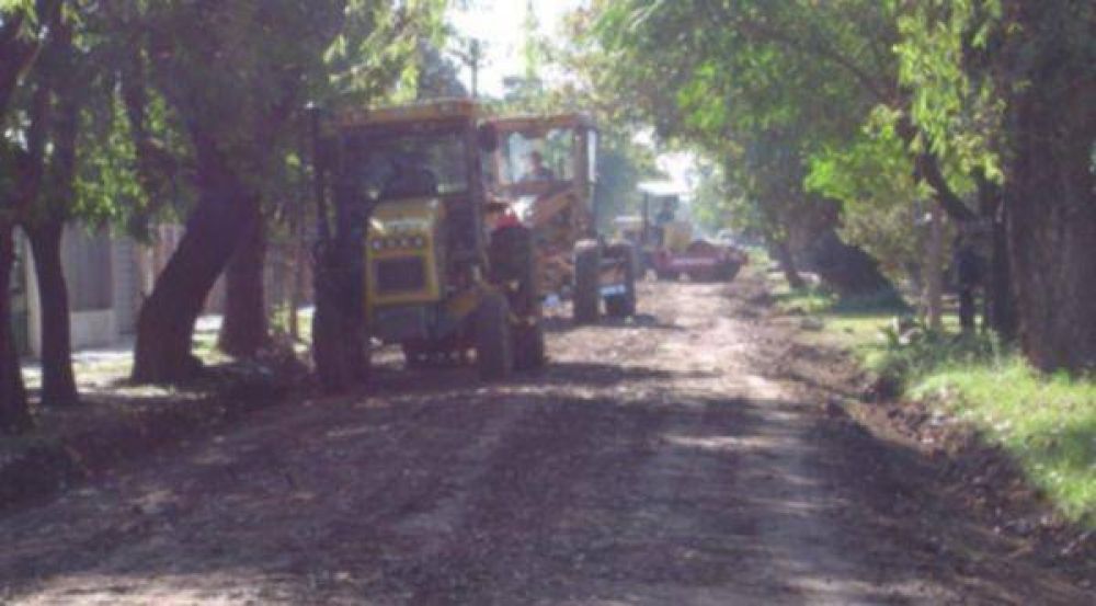 Motonivelados y desag�es en Burzaco, Glew, Solano y Ministro Rivadavia