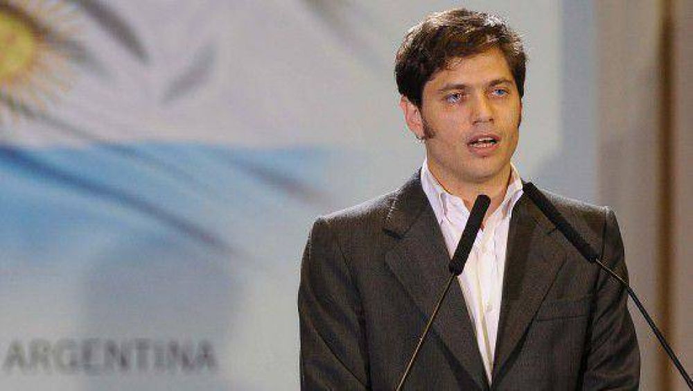 Kicillof llega a Mendoza para apoyar a Carmona