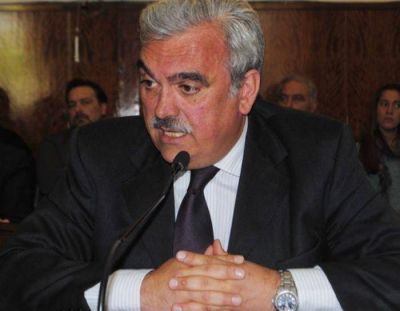 Rosso le respondi� a Cano: 