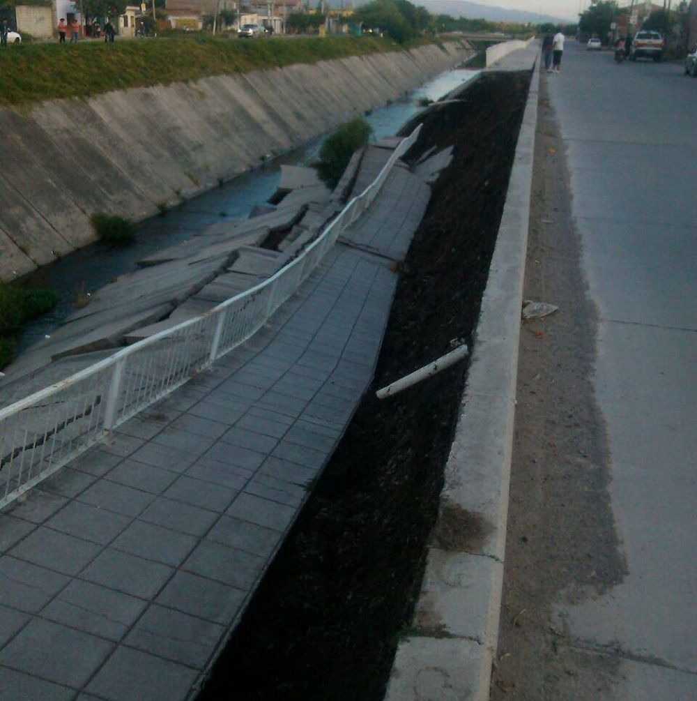 Cedi� parte de la baranda del canal de Av. Yrigoyen