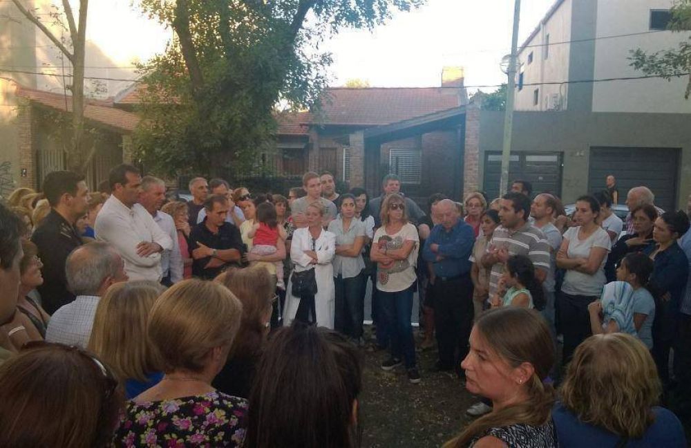 Vecinos reclamaron por seguridad en barrio donde asesinaron al joven m�dico 