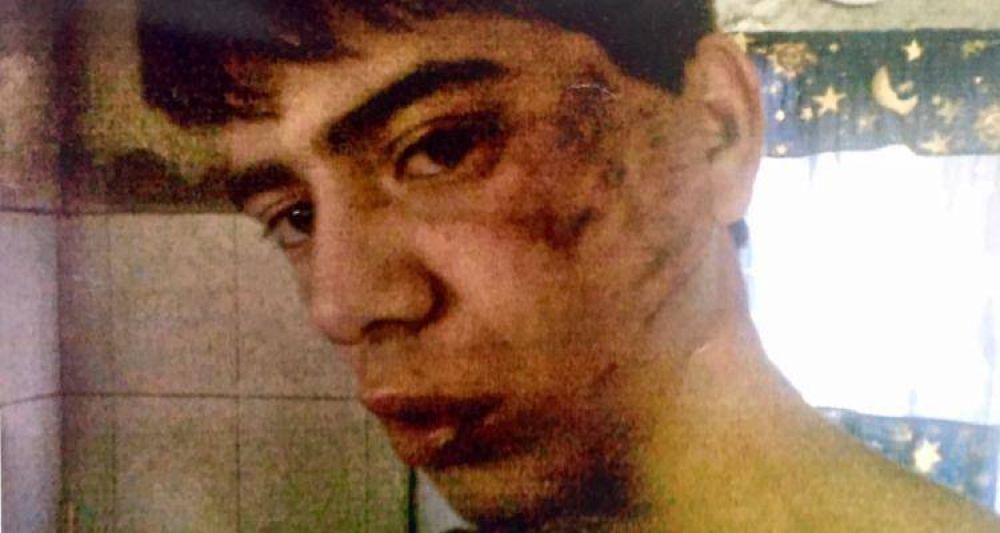 Denuncia a un polic�a por golpear salvajemente a un menor