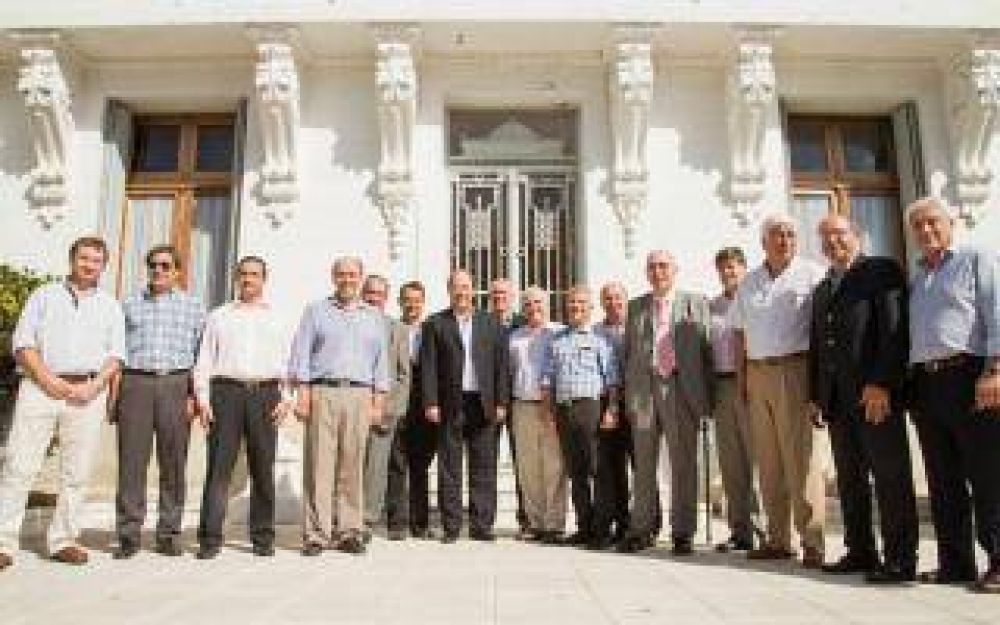 Intendentes radicales apoyaron el acuerdo con el PRO