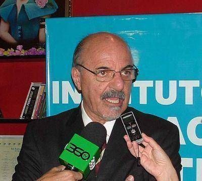 Tomada defendi� las paritarias y cruz� al titular de la UIA por pedir su eliminaci�n