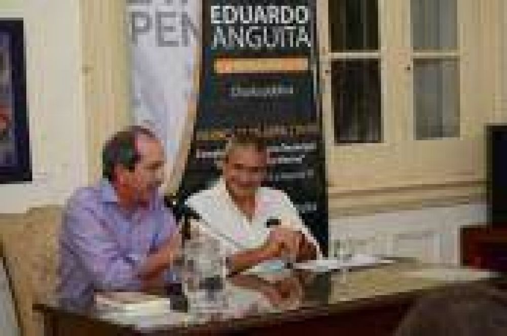 Eduardo Anguita habl en el Complejo Lpez Merino