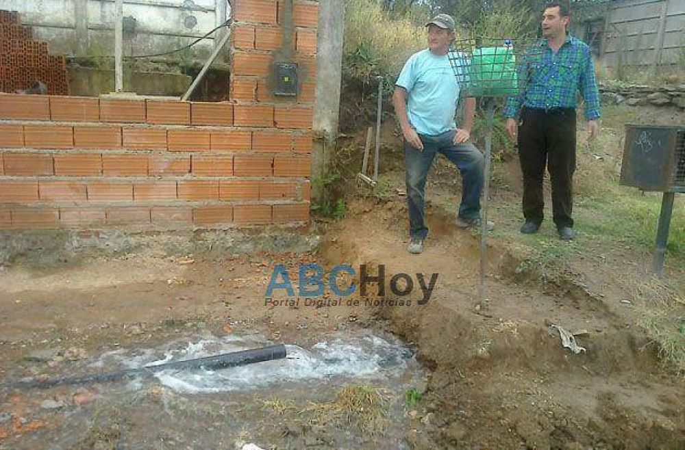 Reclamos por la rotura de un ca�o de agua