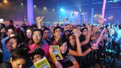 La s�per fiesta de los youtubers arranc� a puro chiste y delirio