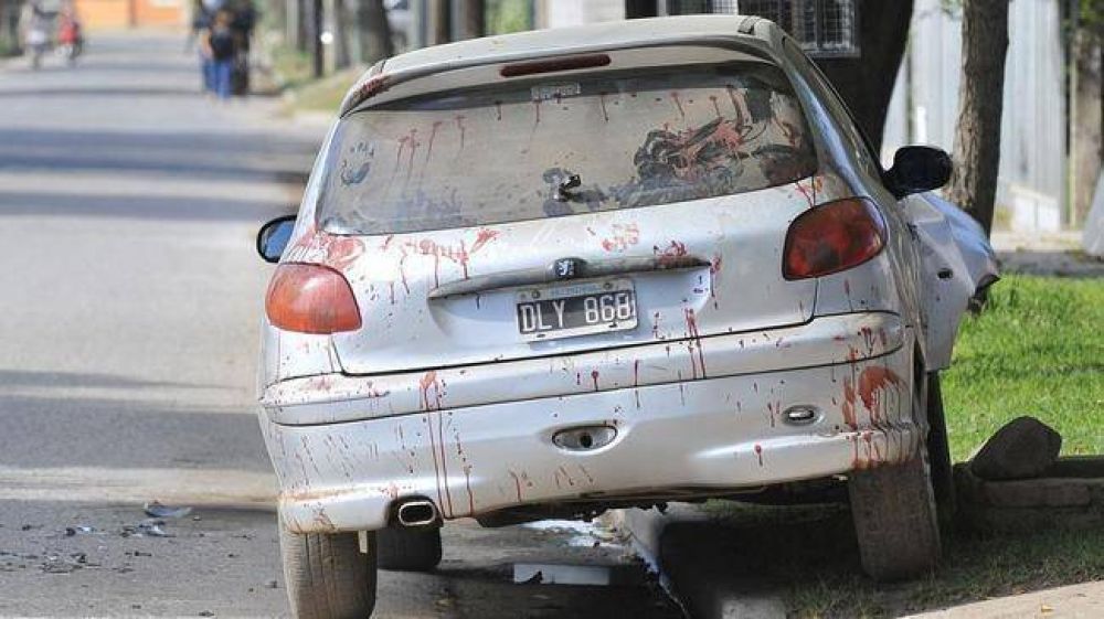 Permanecen estables los heridos por el hombre que se defendi� con una espada