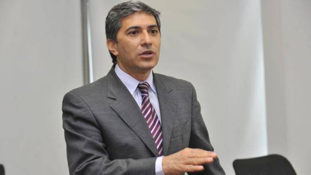 Grabado de veh�culos: Sorensen, echado de la Polic�a