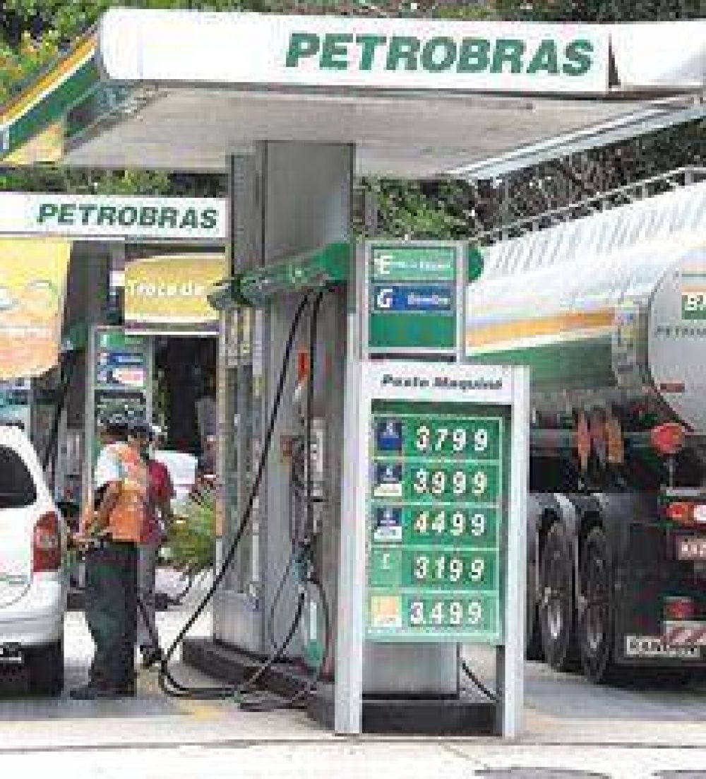 Caen tres diputados por el caso Petrobras