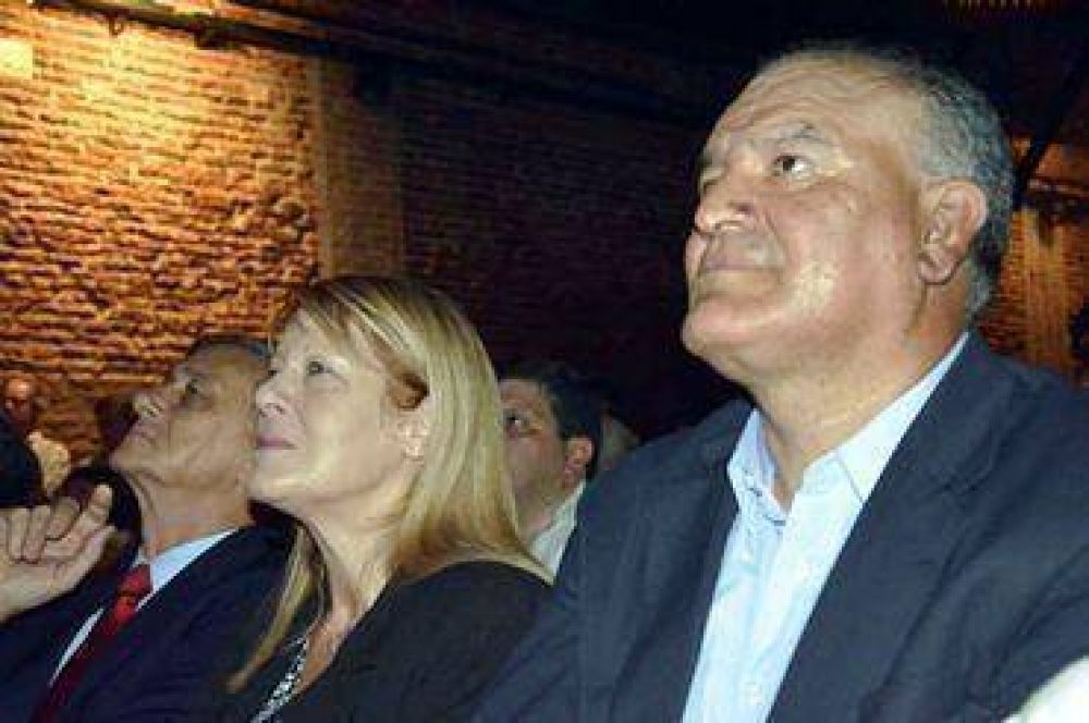  EL GEN LUJ�N ESTUVO EN EL ACTO POR EL LANZAMIENTO DE MARGARITA STOLBIZER 