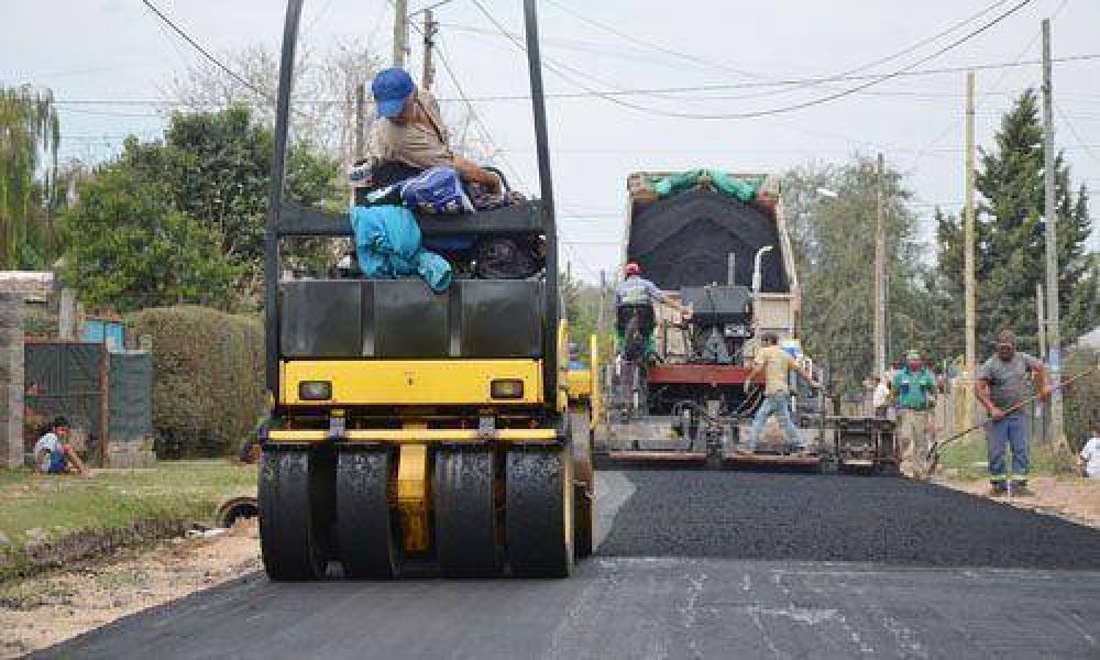 En Pilar, el plan de asfalto comenz� por Peruzzotti
