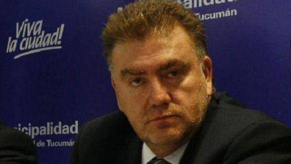 Denuncian por malversaci�n de fondos p�blicos a Domingo Amaya