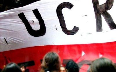 La UCR platense amenaza con sancionar a los dirigentes radicales que se vayan con el massismo