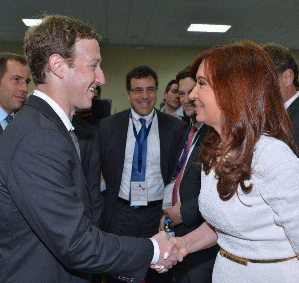 La Presidenta se reuni� con el fundador de Facebook en la Cumbre de las Am�ricas