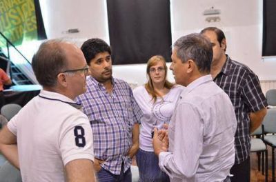 El ministro B�ez hizo duros cuestionamientos al Director de la Sinf�nica 