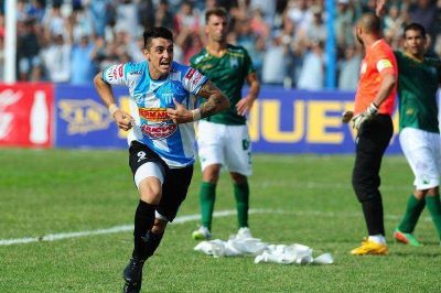 Juventud gan� con dos goles de Zampedri y hubo fiesta en �La V�a�