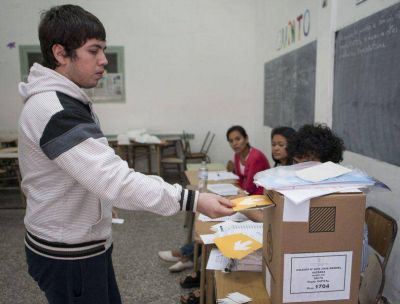 Olmedo, Hucena y Sabag denunciaron irregularidades en dos m�quinas