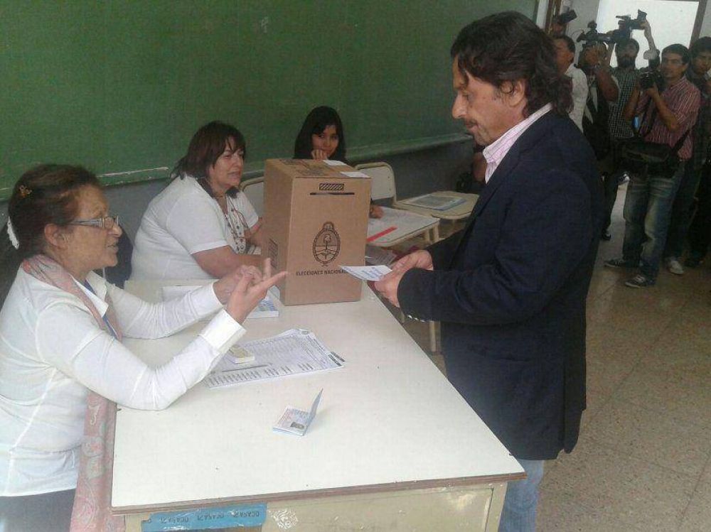 S�enz critic� la falta de capacitaci�n con el voto electr�nico