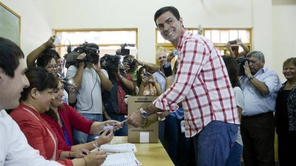 Urtubey gana por amplio margen: Scioli, Randazzo y An�bal F. viajan a festejar