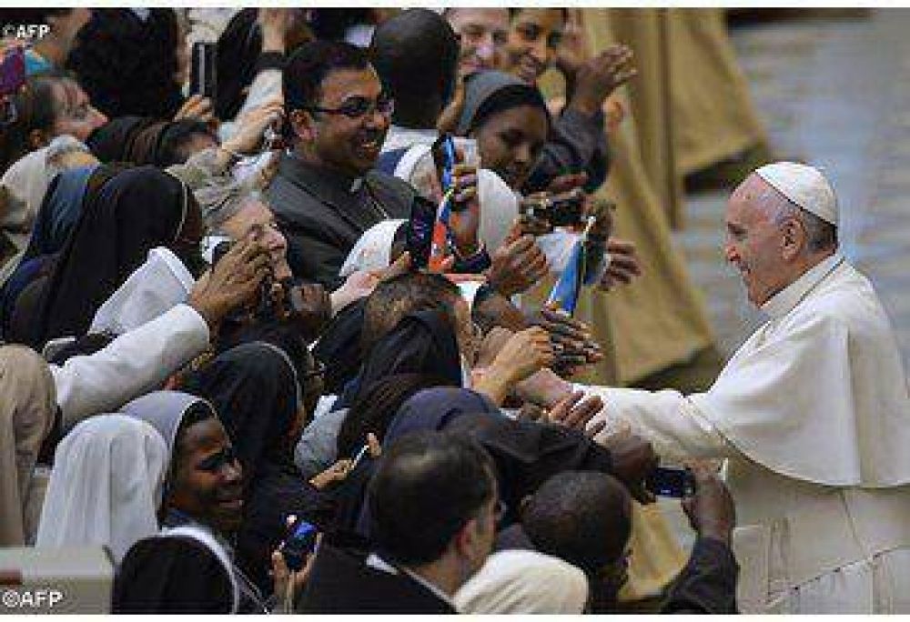 Sean testigos, no sólo maestros, el Papa a los formadores a la vida consagrada