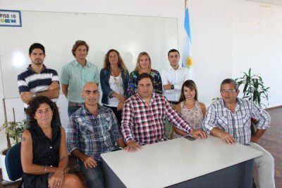 De Luc�a en la apertura de Centro de Formaci�n Profesional