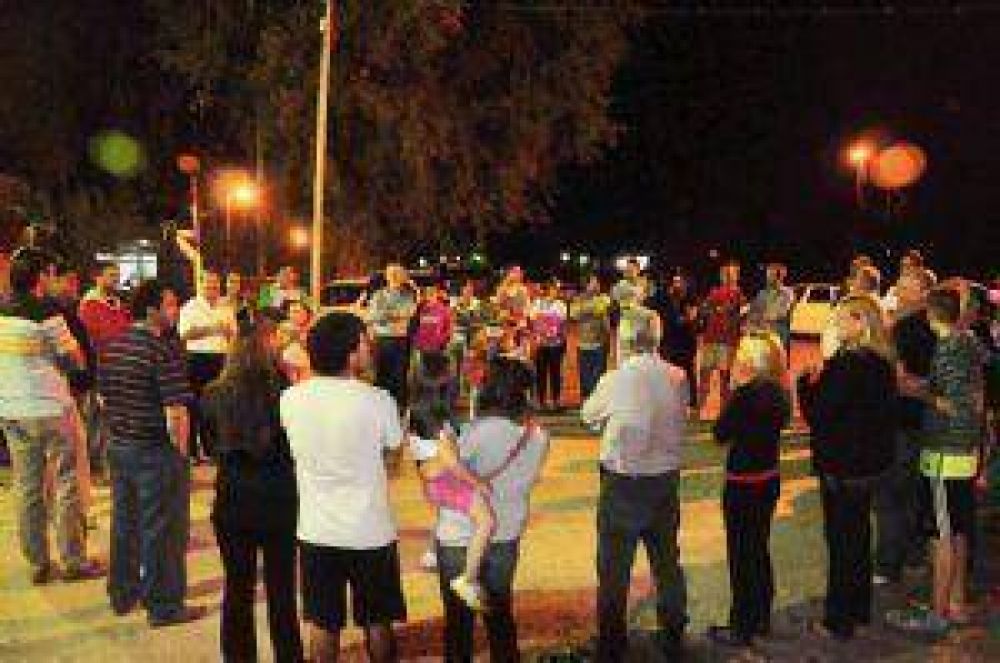Inauguran alumbrado p�blico en el barrio San Joaqu�n