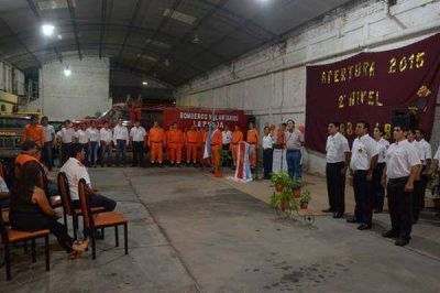 Con instructores de alto nivel, la Escuela de Suboficiales de Bomberos inicia su ciclo lectivo