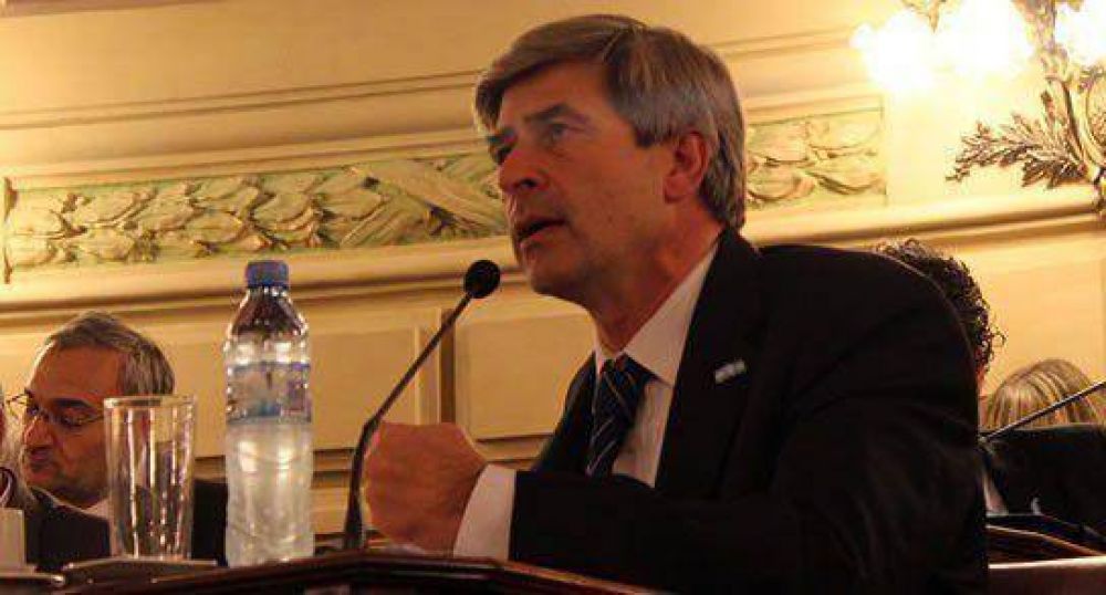 Buscan llevar gas natural para la costa