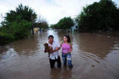 El r�o se trag� la plaza del pueblo en pocas horas
