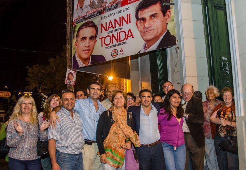 La UCR se mantiene de pie