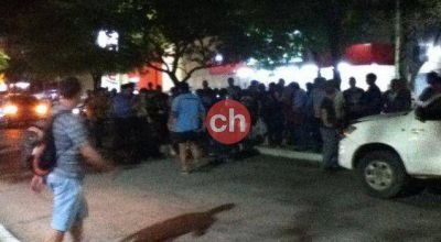 Una mujer result� grave tras ser atropellada por una camioneta