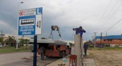 Avanza construcci�n de refugios en paradas de colectivos de la ciudad
