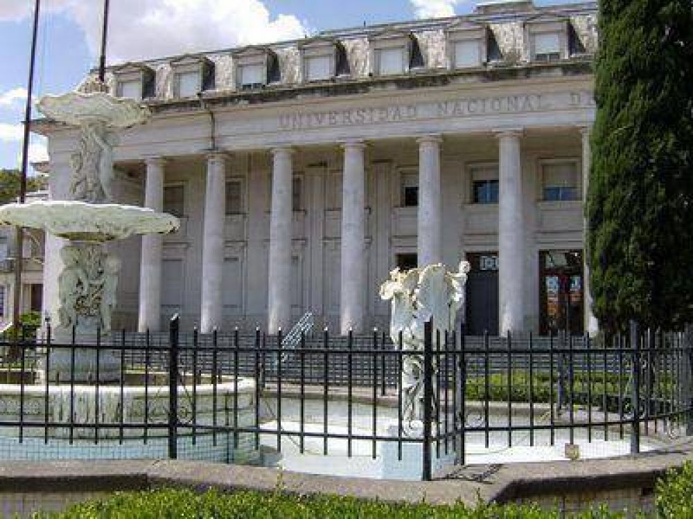 Comenz� el paro en las escuelas de la UNS: 2700 chicos sin clases
