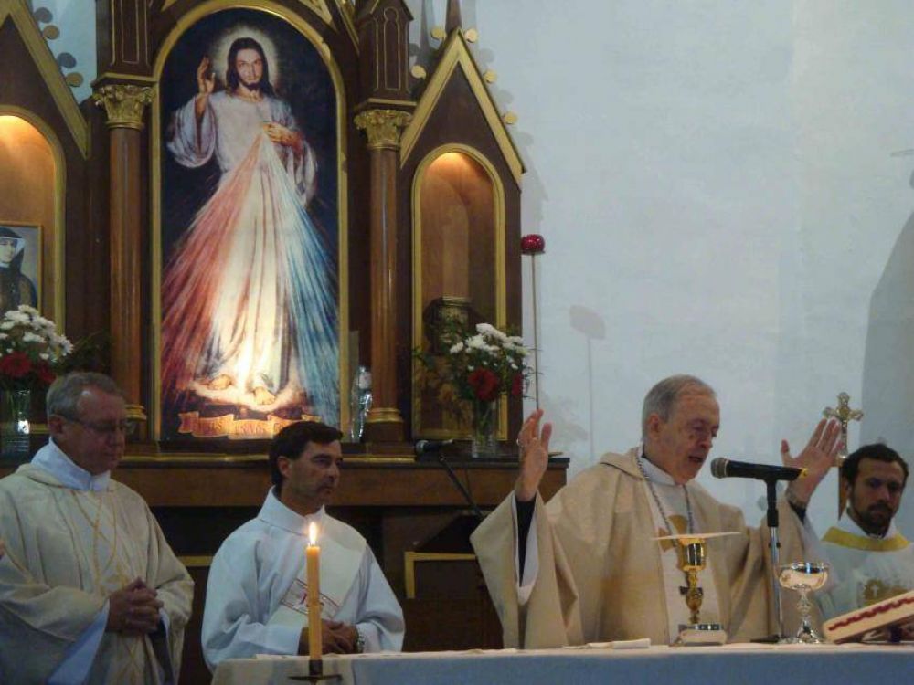 Mons. Marino celebr las patronales del Santuario Jess Misericordioso