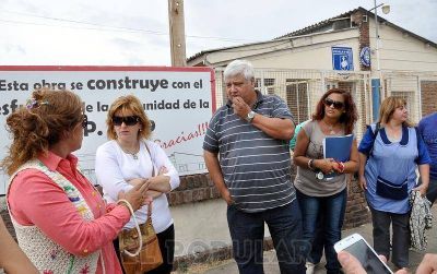 Preocupaci�n de gremios y docentes por el amianto en techos