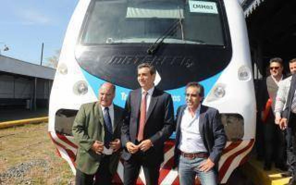 Randazzo present� nuevo tren hasta Capilla del Se�or con formaciones 0km nacionales