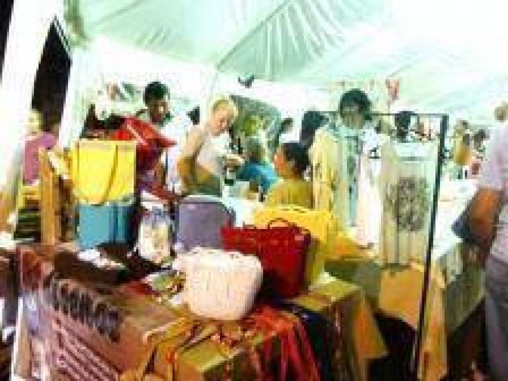 M�s de 300 emprendedores en la feria �Hecho en Misiones� en Capiov�