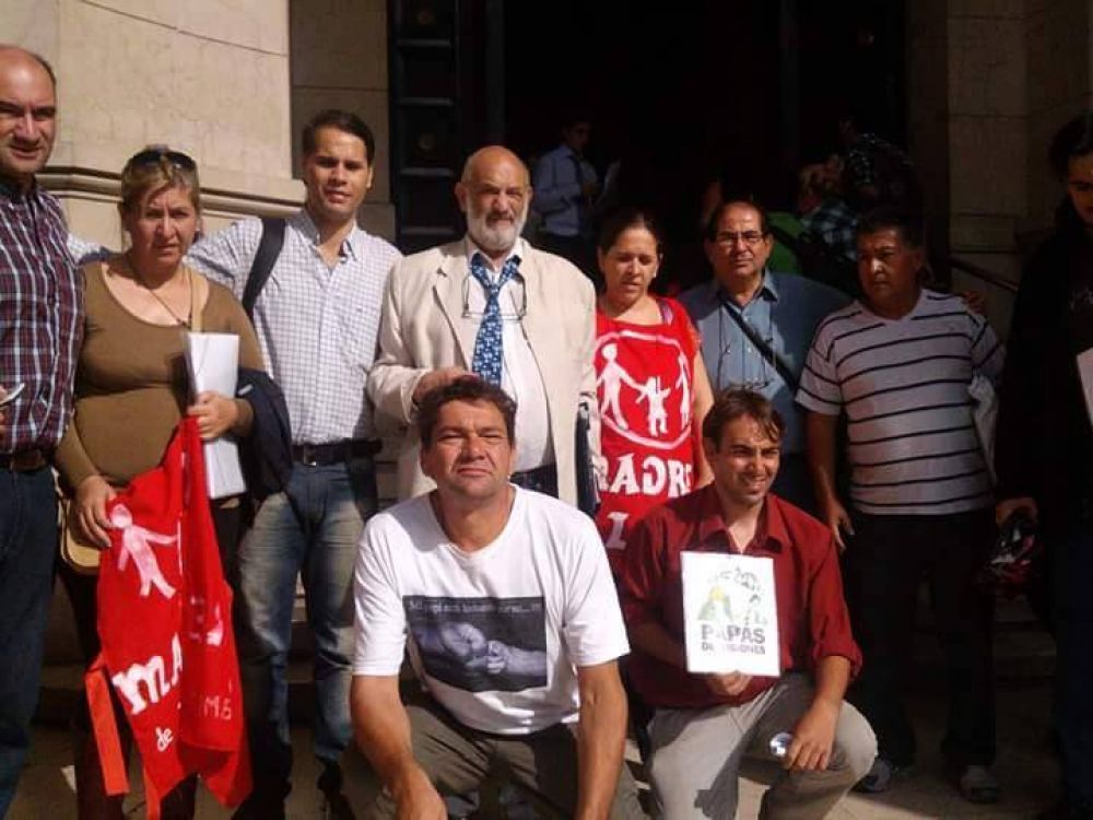 Padres pampeanos que no ven a sus hijos presentaron demanda ante la Corte Suprema